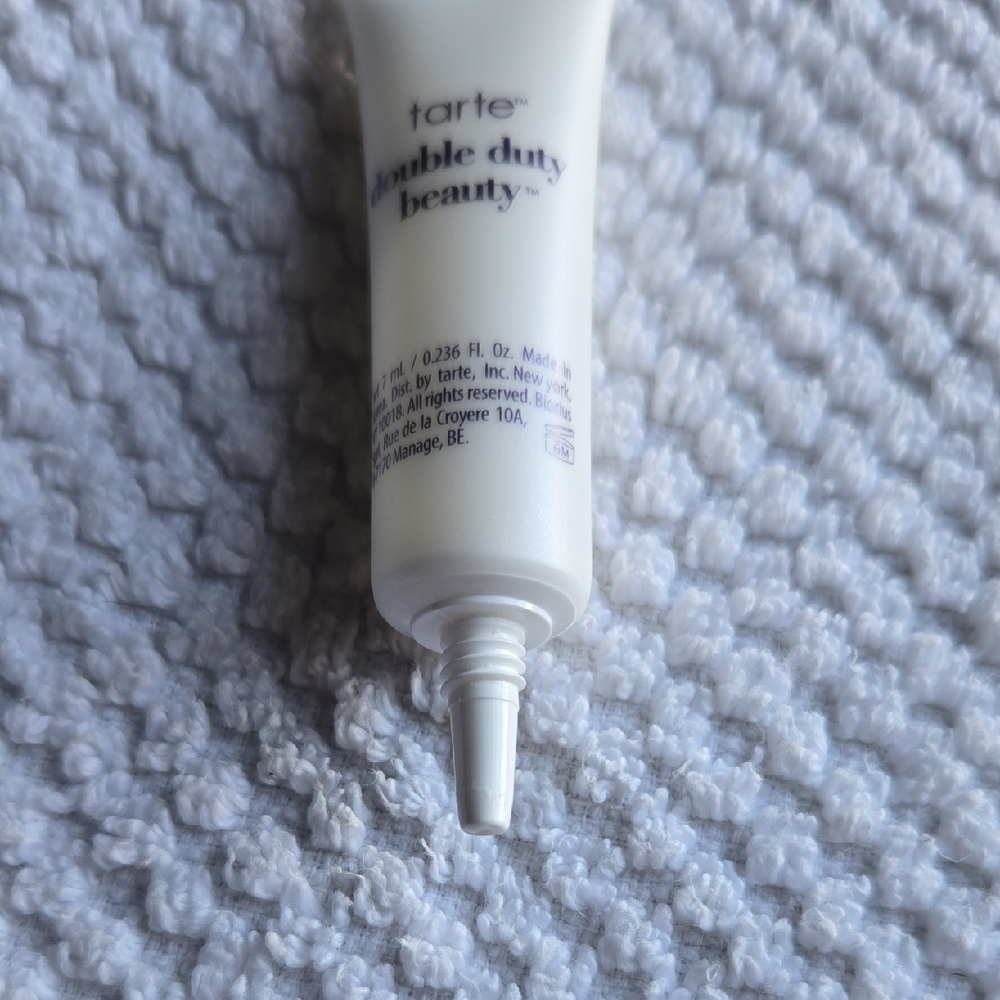 Tarte Base Tape Primer in White and Blue - Picture 3 of 3